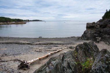 Bir yaz günü Parc National du Bic 'te deniz ve güzel manzaralar arasında gezinmek