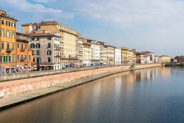 Pisa Talya Ekim 2018 Güneşli Bir Günde Pisa Geçen Arno — Stok fotoğraf