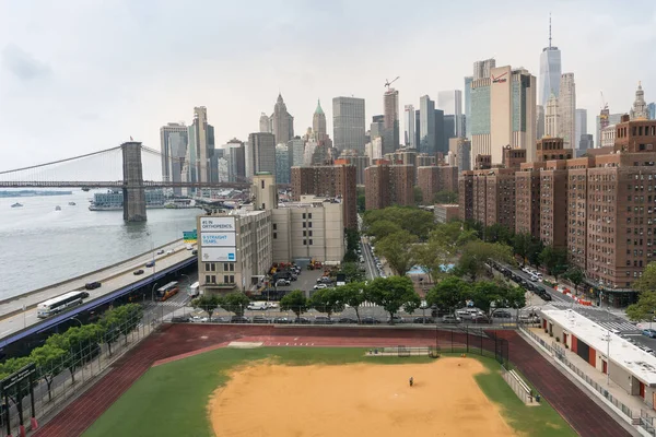 Nova Iorque Eua Agosto 2019 Campo Beisebol Entre Arranha Céus — Fotografia de Stock