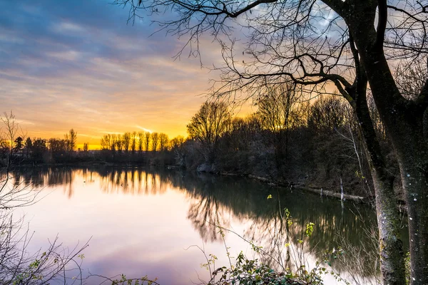 Sonnenuntergang am See — Stockfoto