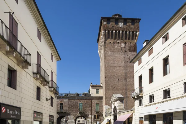 Vicenza, torre del castello — Foto Stock