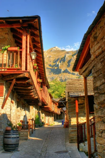 Penalba de Santiago, uma aldeia típica no vale do silêncio — Fotografia de Stock