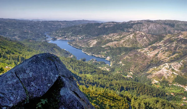 Festői kilátással a Peneda-Geres Nemzeti Park — Stock Fotó