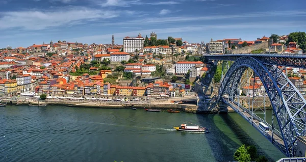 Douro River and Dom Luis I Bridge in Porto — Stock Photo, Image