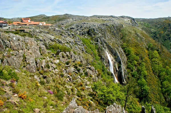 Arouca Portekiz Misarela Şelalesi — Stok fotoğraf