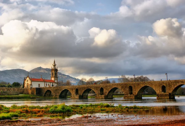 Roman and medieval bridge of Ponte de Lima — Stock Photo, Image