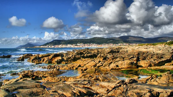 Rock beach i Vila Praia de Âncora — Stockfoto