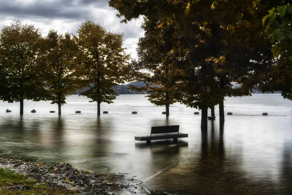 Die Überflutung Des Major Lake Der Herbstsaison Der Nähe Der — Stockfoto