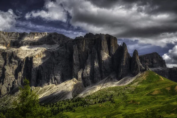 Paysage Groupe Sella Saison Estivale Avec Des Nuages Sombres Dans — Photo