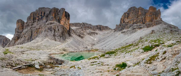 Bassin Graveleux Qui Abrite Magnifique Lac Pisciadu Dans Groupe Sella — Photo