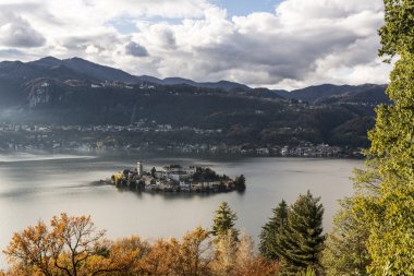 Ada Orta St. Giulio, Piedmont