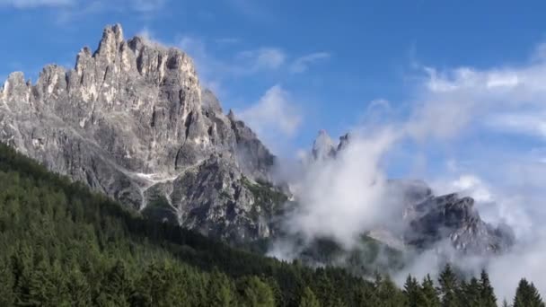 Tid förflutit, moln över berget Dolomiterna — Stockvideo