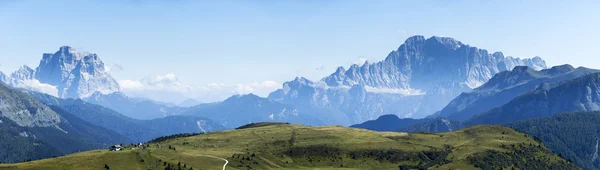 山の夏の風景 — ストック写真