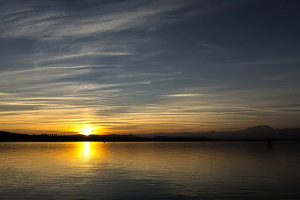 Sonnenuntergang auf dem Varese See — Stockfoto