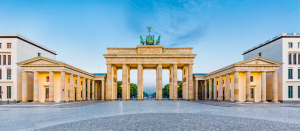 Brandenburg Gate at sunrise, Berlin, Germany