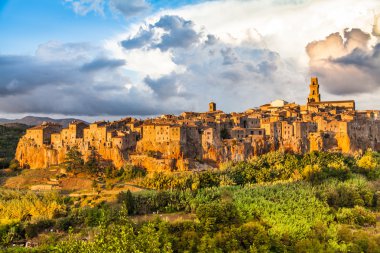 pitigliano günbatımı, Toskana, İtalya Ortaçağ kasabası