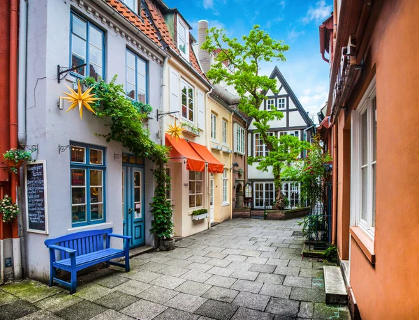 Bunte häuser im historischen schnoorviertel in bremen — Stockfoto