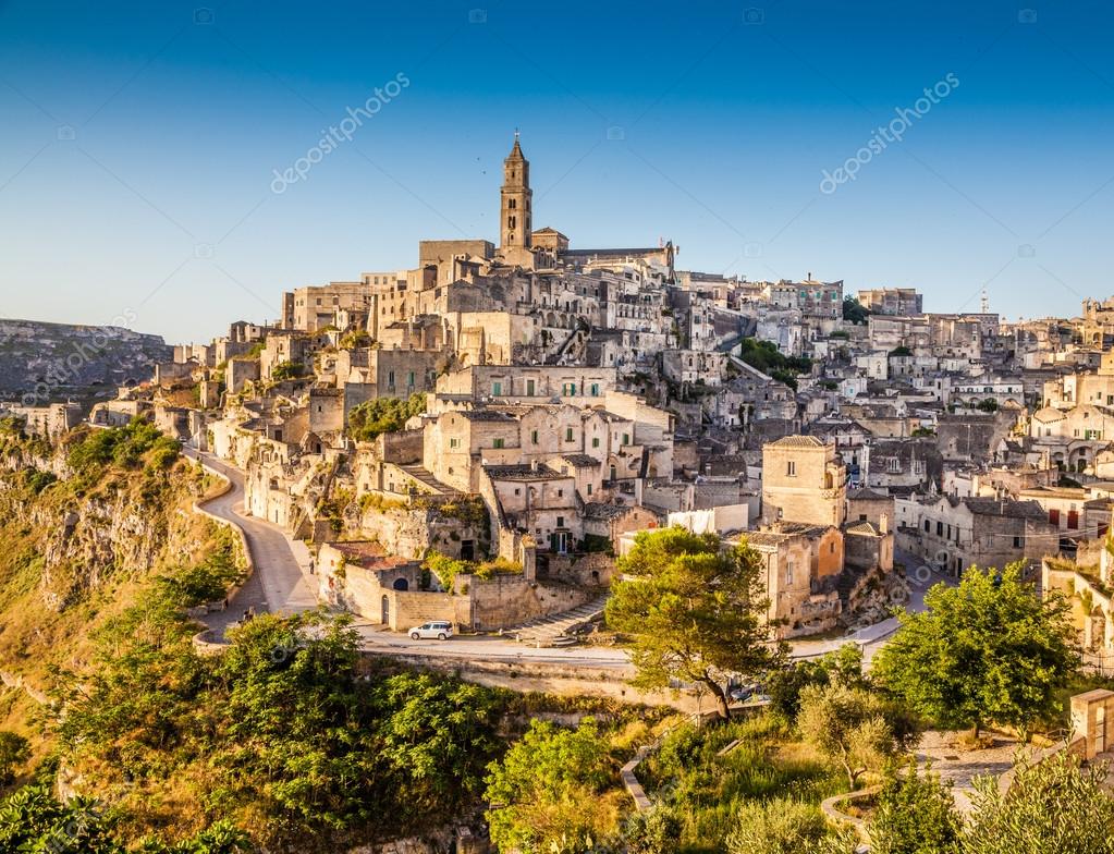 depositphotos_58675117-stock-photo-ancient-town-of-matera-at.jpg