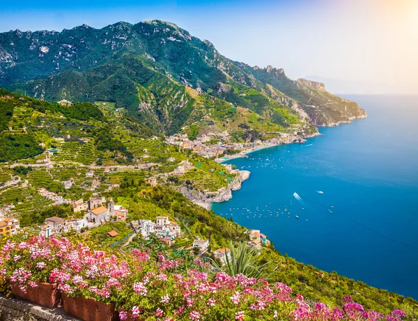 Képeslapot kilátás-Amalfi-Amalfi Coast, Olaszország Campania, Olaszország — Stock Fotó