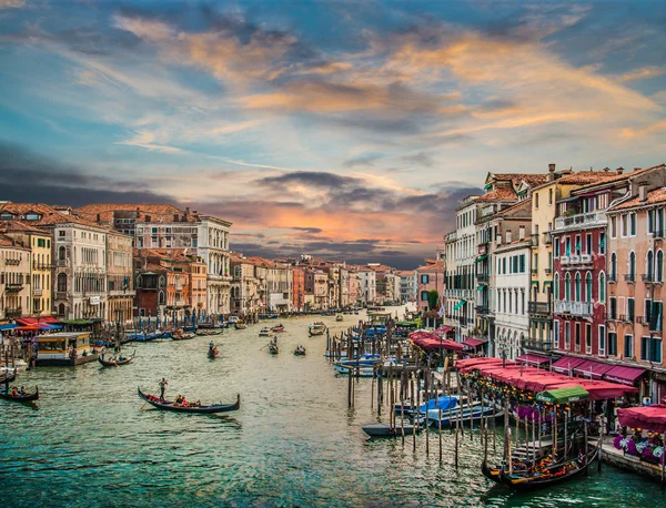 Canal Grande from famous Rialto Bridge at sunset, Venice, Italy — Stock Photo, Image