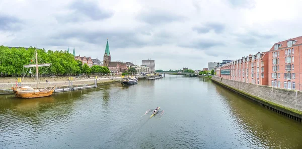 Ville historique de Brême avec rivière Weser, Allemagne — Photo