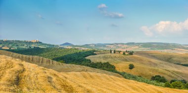 Gün batımı, Val d'Orcia, İtalya Hills'te haddeleme ile Tuscany manzara