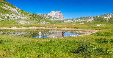 Gran Sasso dağın zirvesinde Campo Imperatore Yaylası, Abruzzo, İtalya