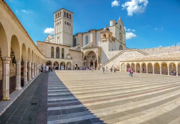 Basiliek van St. Francis van Assisi, Assisi, Umbrië, Italië — Stockfoto