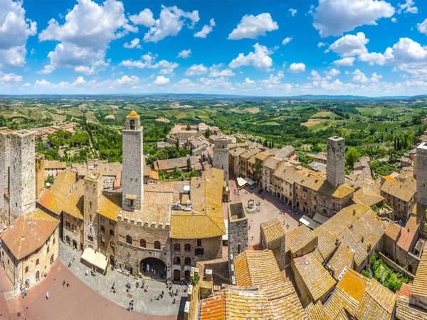 Ville historique de San Gimignano avec campagne toscane, Toscane, Italie — Photo