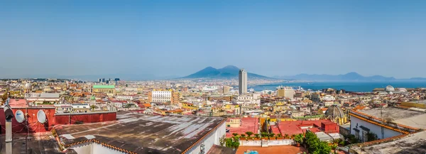 Luftaufnahme von Napoli mit dem Vesuv, Kampanien, Italien — Stockfoto