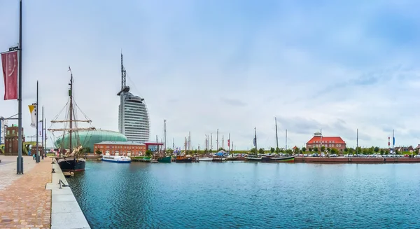 Beroemde Havenwelten met Hotel in de Hanzestad Bremerhaven, Duitsland — Stockfoto