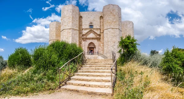 Historisches und berühmtes castel del monte in apulien, südostitalien — Stockfoto