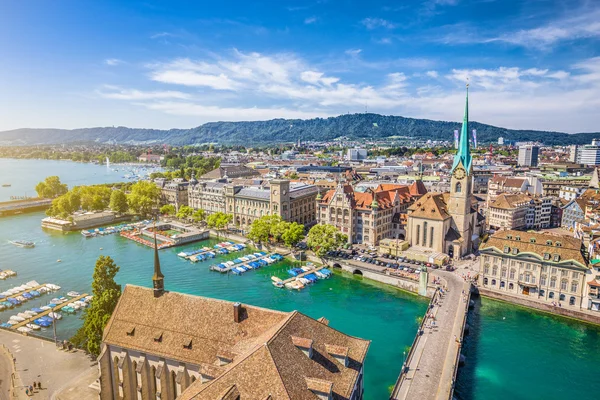 A légi felvétel a Zürich-folyó Limmat, Svájc — Stock Fotó