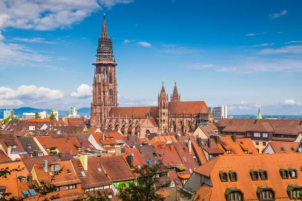 Città storica di Freiburg im Breisgau, Baden-Wurttemberg, Germania — Foto Stock