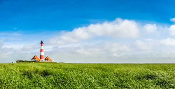 Famous Westerheversand lighthouse at North Sea, Schleswig-Holstein, Alemanha — Fotografia de Stock