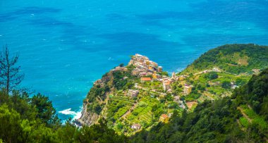 Güzel ve ünlü Manarola, Cinque Terre, İtalya'nın panoramik görünüm