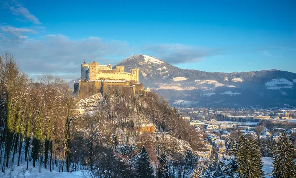 Famous Hohensalzburg Fortress at sunset in winter, Salzburg, Austria — Stock Photo, Image