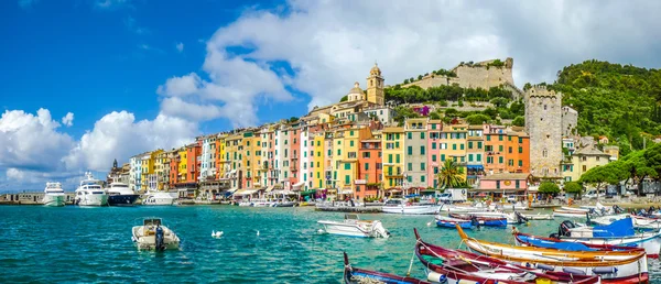 Pêcheur ville de Portovenere, Ligurie, Italie — Photo