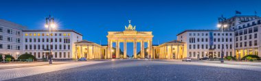 Pariser Platz with Brandenburger Tor at night, Berlin, Germany