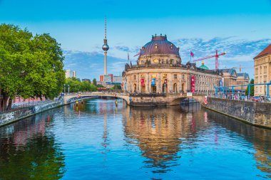 Berlin Museumsinsel Bode Müzesi batımında Deutschland