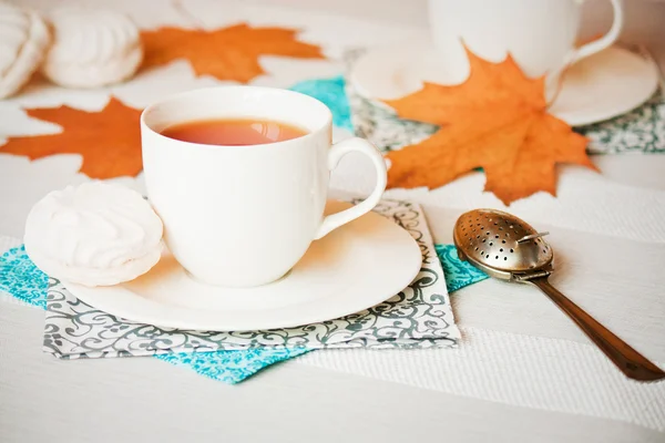 Beber té de otoño . — Foto de Stock