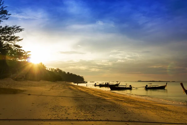 Beautiful landscape of sunrise on the beach — Stock Photo, Image