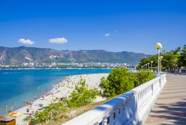 La ciudad turística rusa de Gelendzhik — Foto de Stock