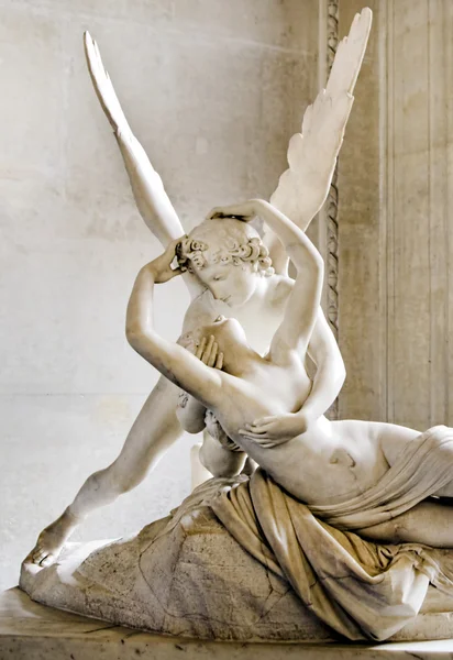 Psyche revived by Cupid kiss — Stock Photo, Image