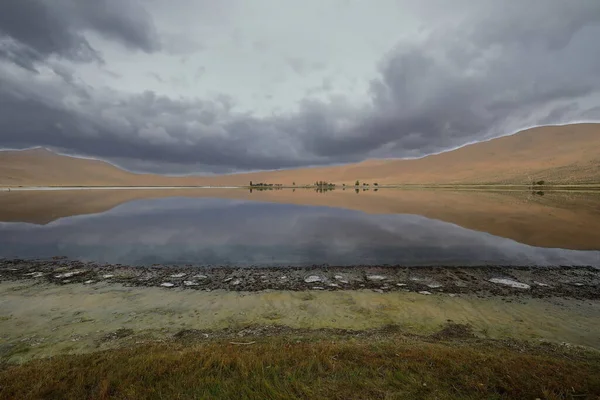 Lago Yindeertu Yinderitu Badain Dunas Arena Del Desierto Jaran Hasta — Foto de Stock