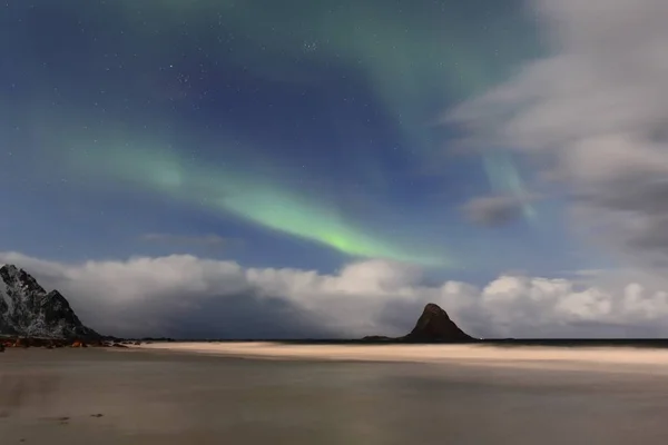 Зеленые Огни Борейлис Освещают Пляж Деревни Крупнейший Норвегии Курорт Пуксоя — стоковое фото