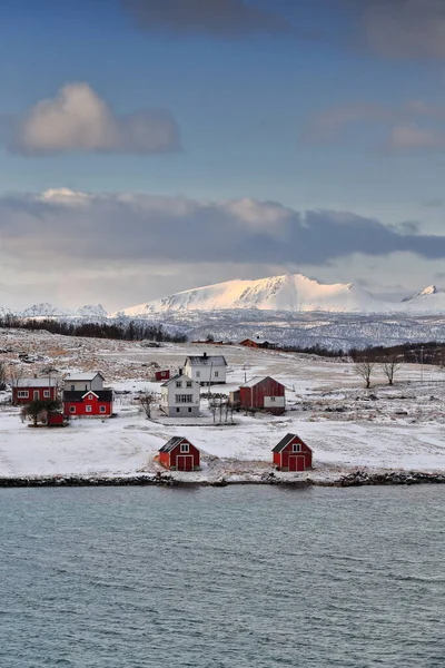 Maisons Sur Holdoya Island Shore Partir Ringen Hamlet Sur Austvagoya — Photo