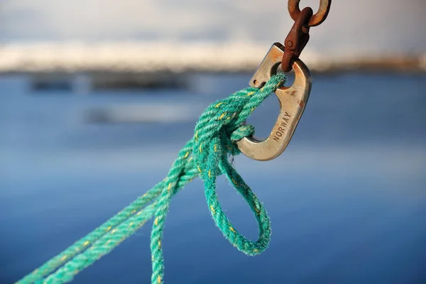 Hovsund Fischereihafen Leine Aus Oxidierten Fesseln Die Mit Grünem Seil — Stockfoto