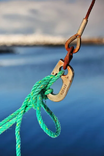 Hovsund Fischereihafen Leine Aus Oxidierten Fesseln Die Mit Grünem Seil — Stockfoto