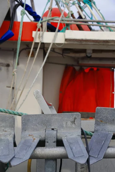 Повністю Сфальсифікований Сучасний Сталевий Рибальський Човен Пришвартований Риболовецькому Порту Після — стокове фото